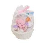 سلة طقم هدية مولود